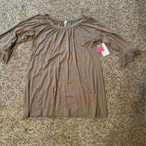 Giddy Up Glamour Beige Shirt, New With Tags, XL, with Ruffle Sleeves